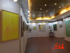 “亦花亦世界”·徐璟绘画作品全球巡展（重庆站）开幕